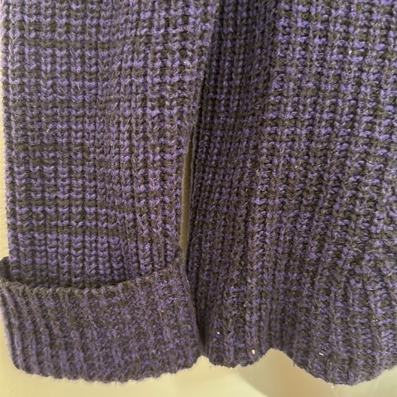 Sweater - Picture 3 of 5